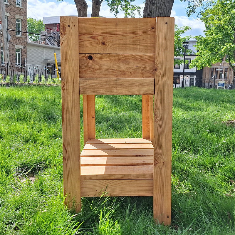 Chargez l&#39;image dans la visionneuse de la galerie, Bac à jardinage ou jardinière pour balcon en bois avec tablette en option
